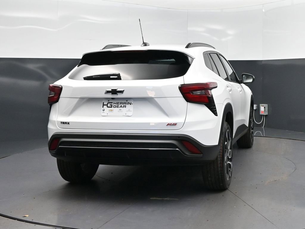 New 2026 Chevrolet Trax RS w/ Sunroof Package FWD image 7
