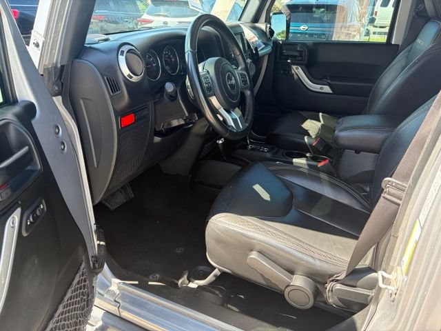 Used 2017 Jeep Wrangler Unlimited Rubicon AWD/4WD image 15
