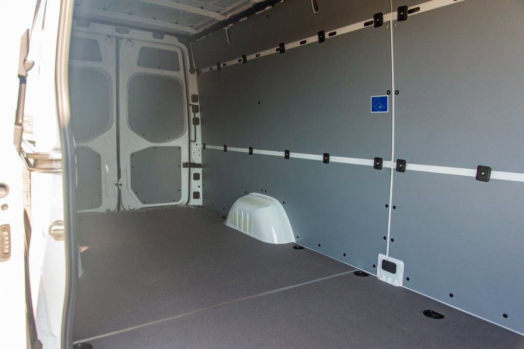 Used 2024 Mercedes-Benz Sprinter 2500 image 37