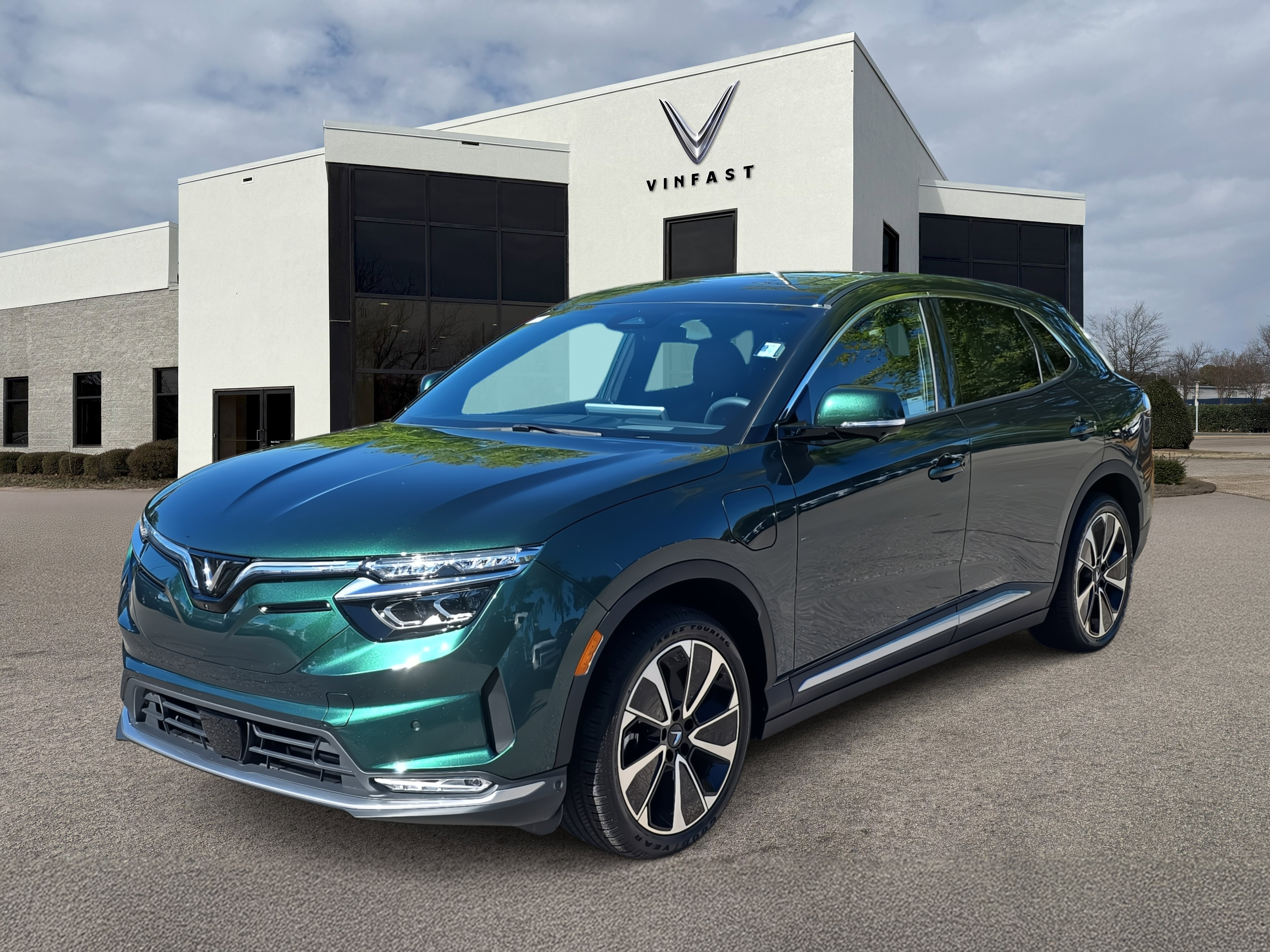 New 2025 VinFast VF 8 Plus