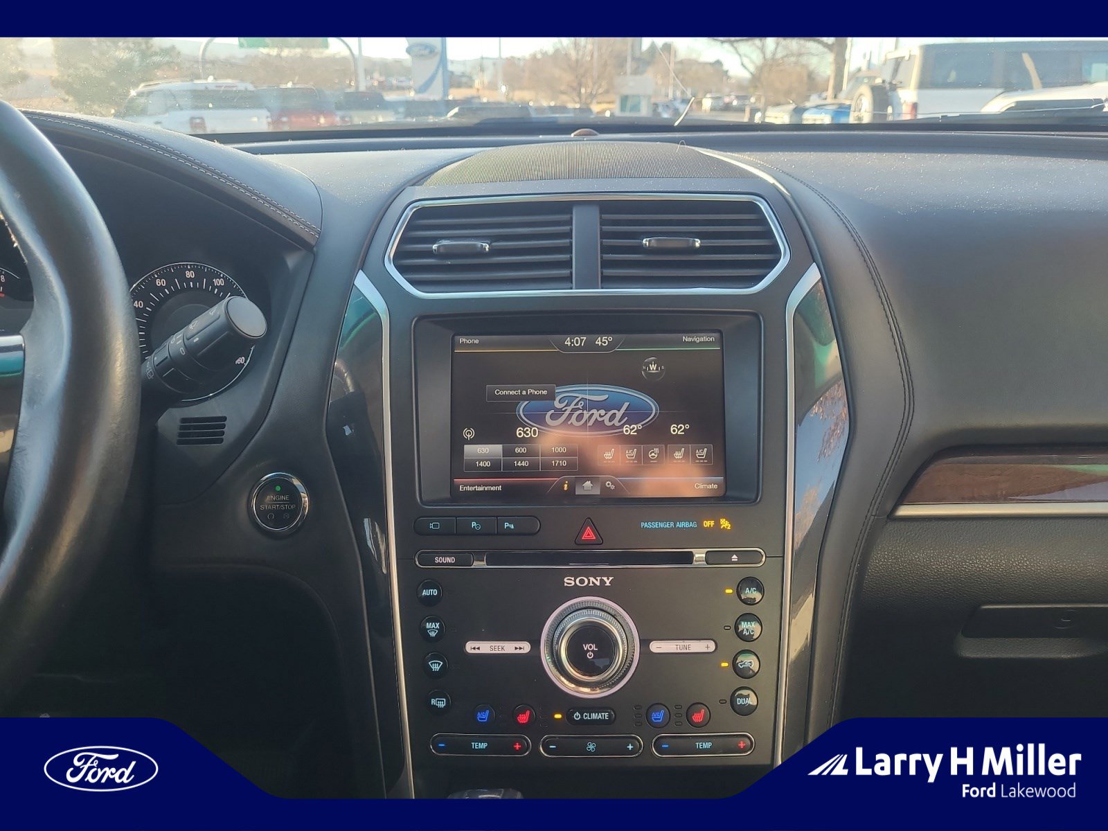 Used 2016 Ford Explorer Platinum image 12