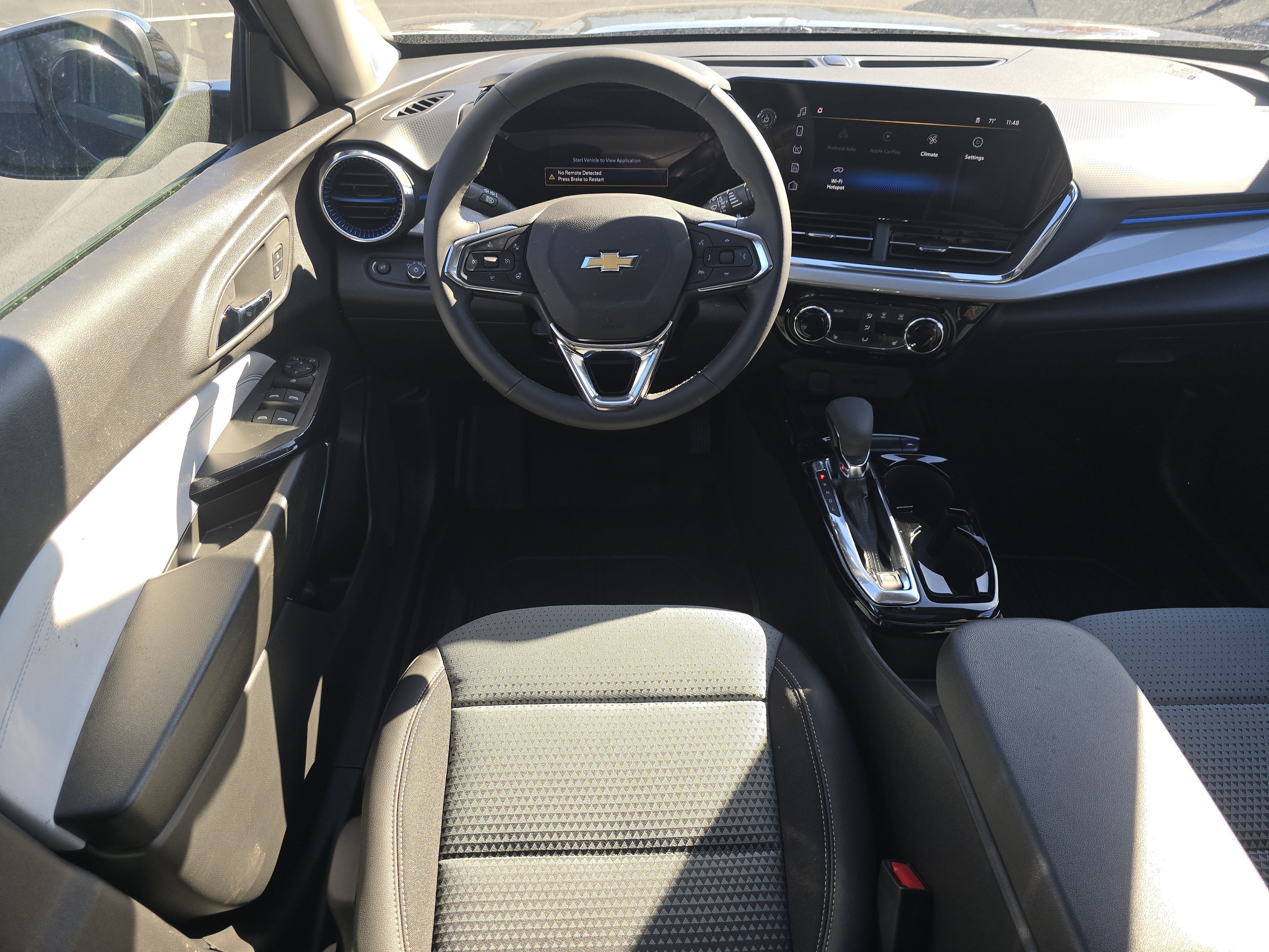 New 2026 Chevrolet Trax LT w/ Sunroof Package image 25