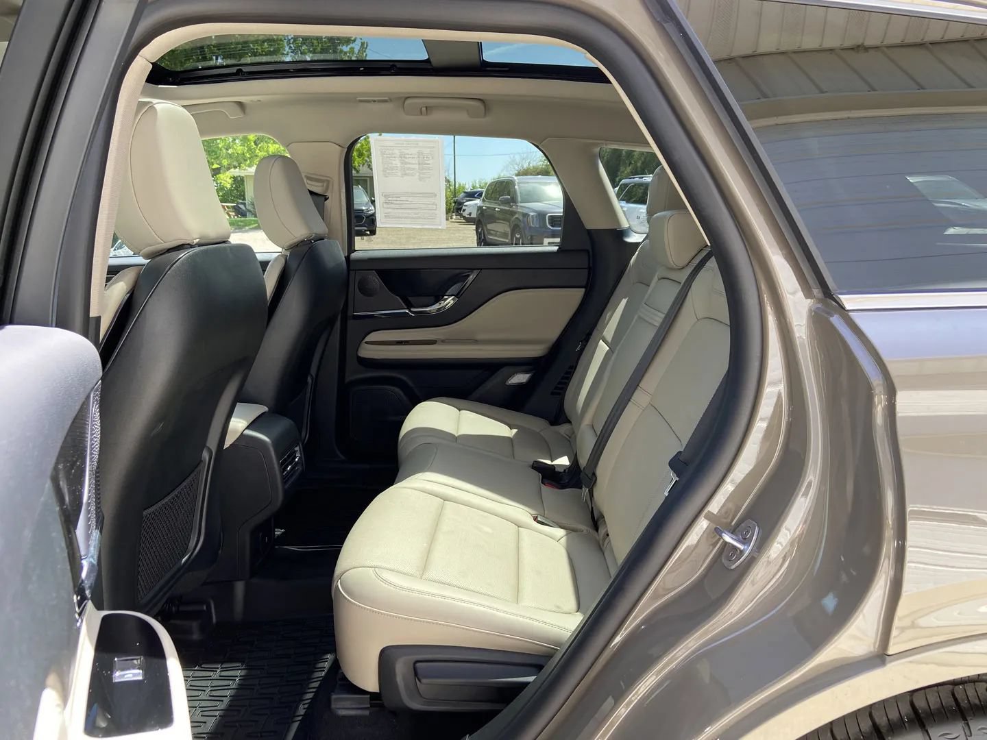 Used 2025 Lincoln Corsair Grand Touring AWD/4WD image 26