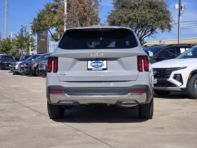 Certified 2026 Kia Sorento S FWD image 8