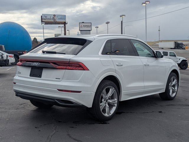Used 2022 Audi Q8 Premium Plus w/ Premium Plus Package image 3
