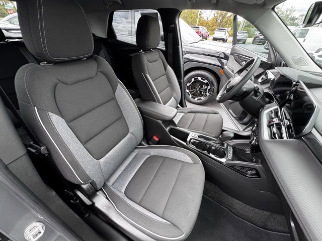 Used 2024 Chevrolet TrailBlazer LT image 11