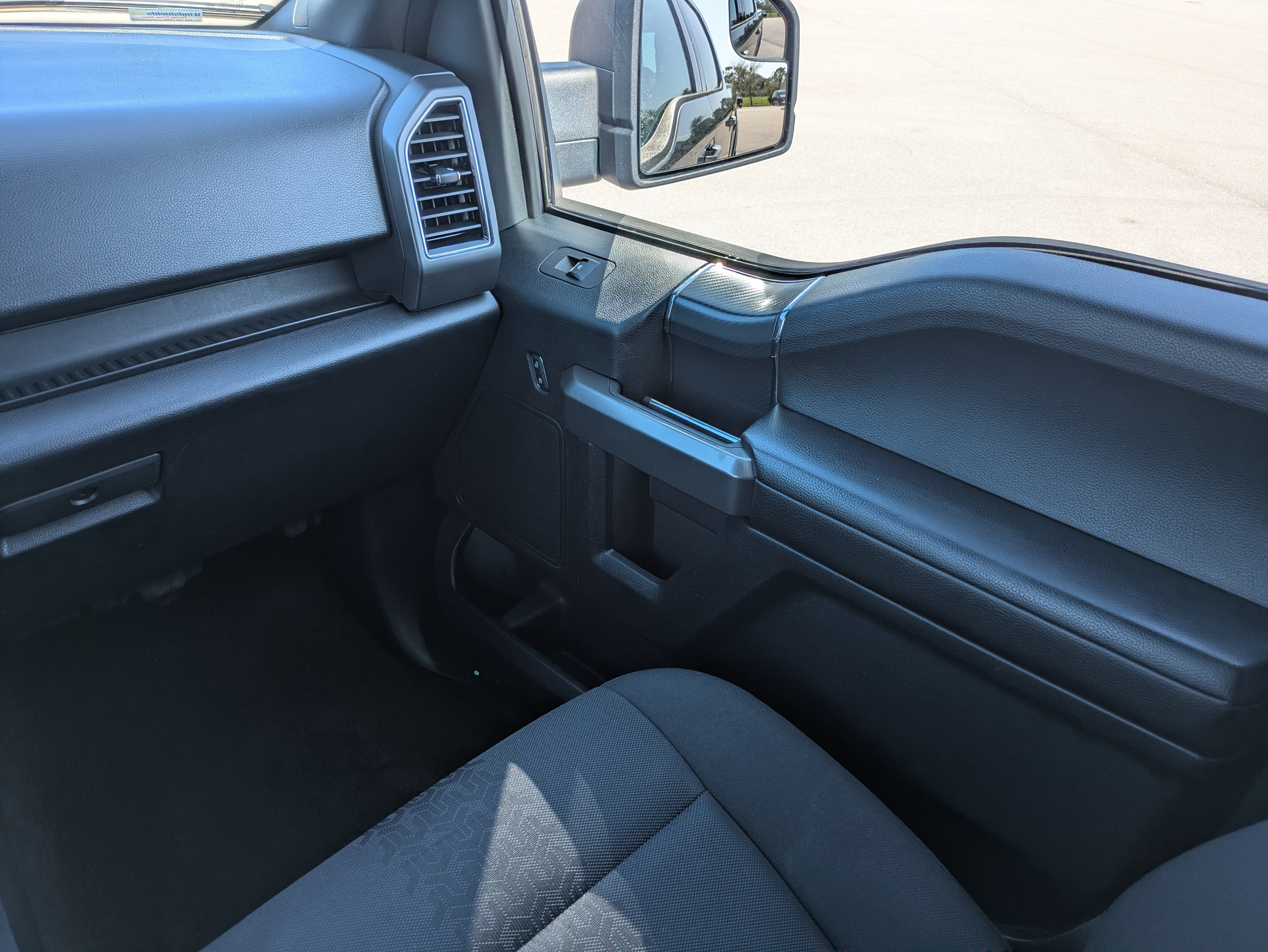 Used 2019 Ford F150 XLT w/ Equipment Group 302A Luxury RWD image 17