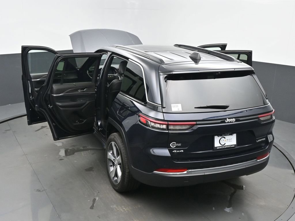 Used 2024 Jeep Grand Cherokee Limited w/ Luxury Tech Group II image 64