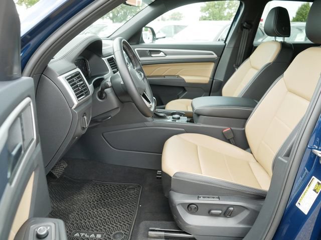 Certified 2023 Volkswagen Atlas Cross Sport SEL AWD/4WD image 13
