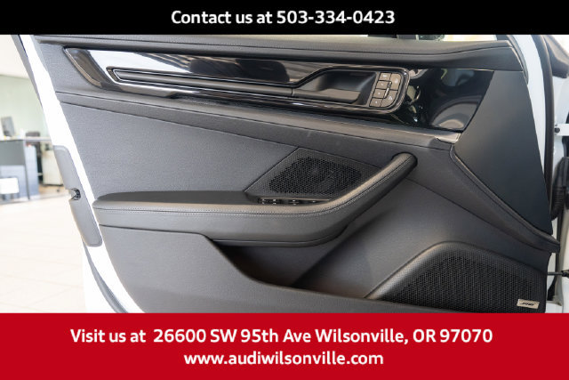 Used 2025 Porsche Panamera 4 w/ Premium Package AWD/4WD image 23