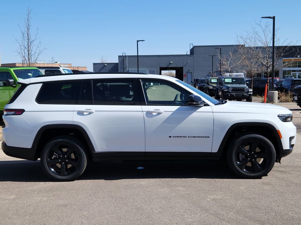 New 2025 Jeep Grand Cherokee L Laredo AWD/4WD image 4