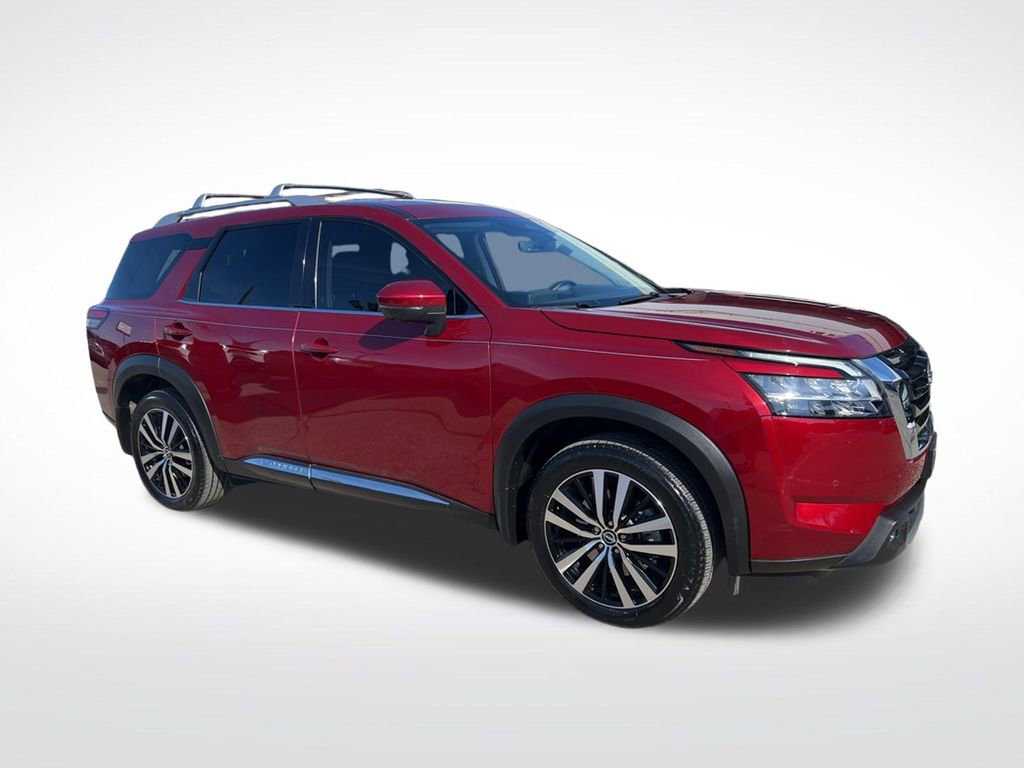 Certified 2024 Nissan Pathfinder Platinum AWD/4WD image 3