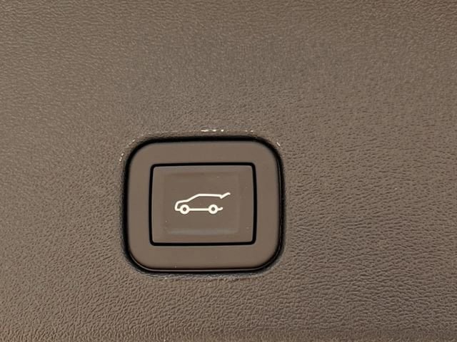 New 2026 Cadillac Optiq Luxury 2 RWD image 24