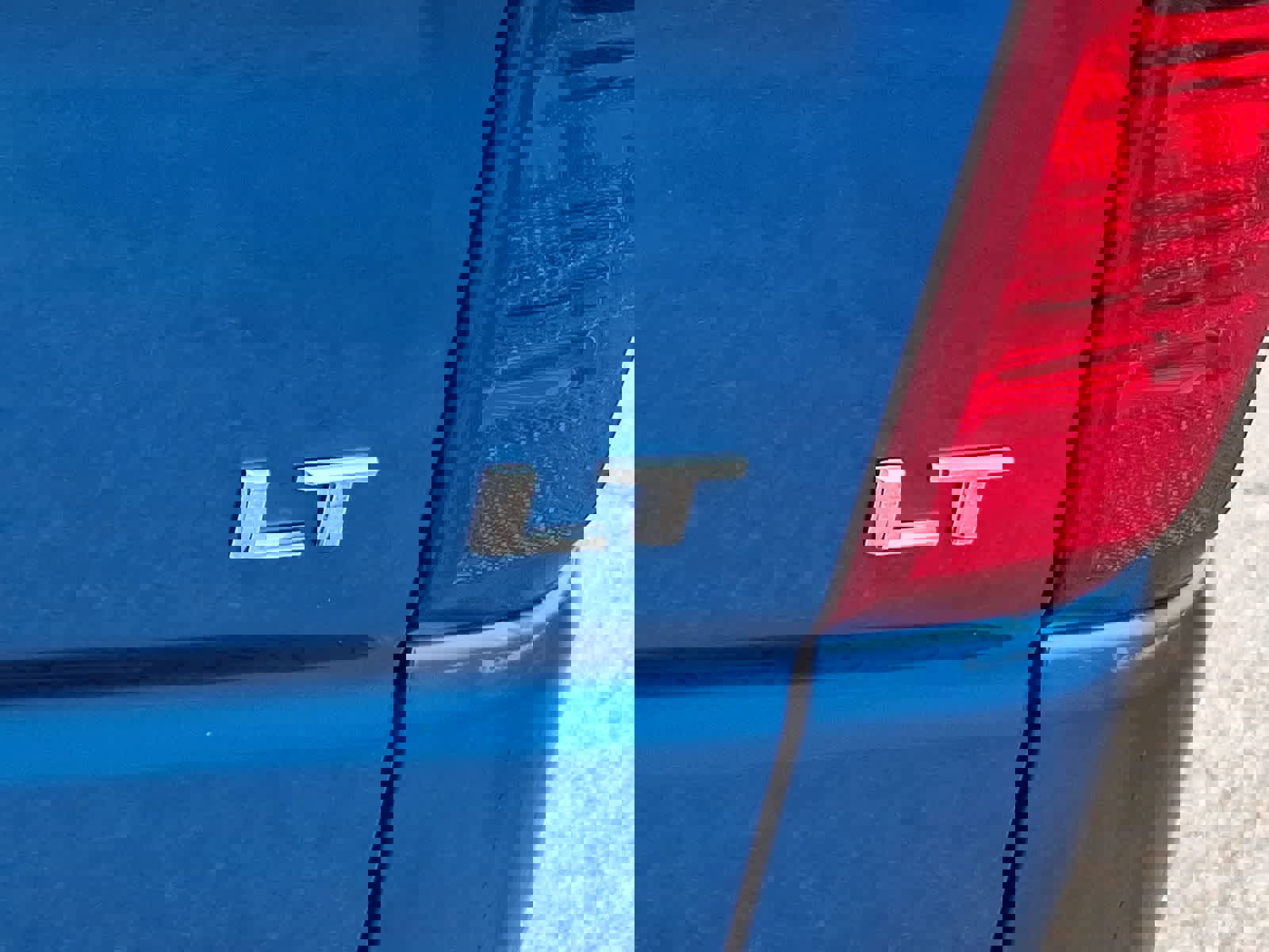 Used 2024 Chevrolet Silverado 1500 LT image 30