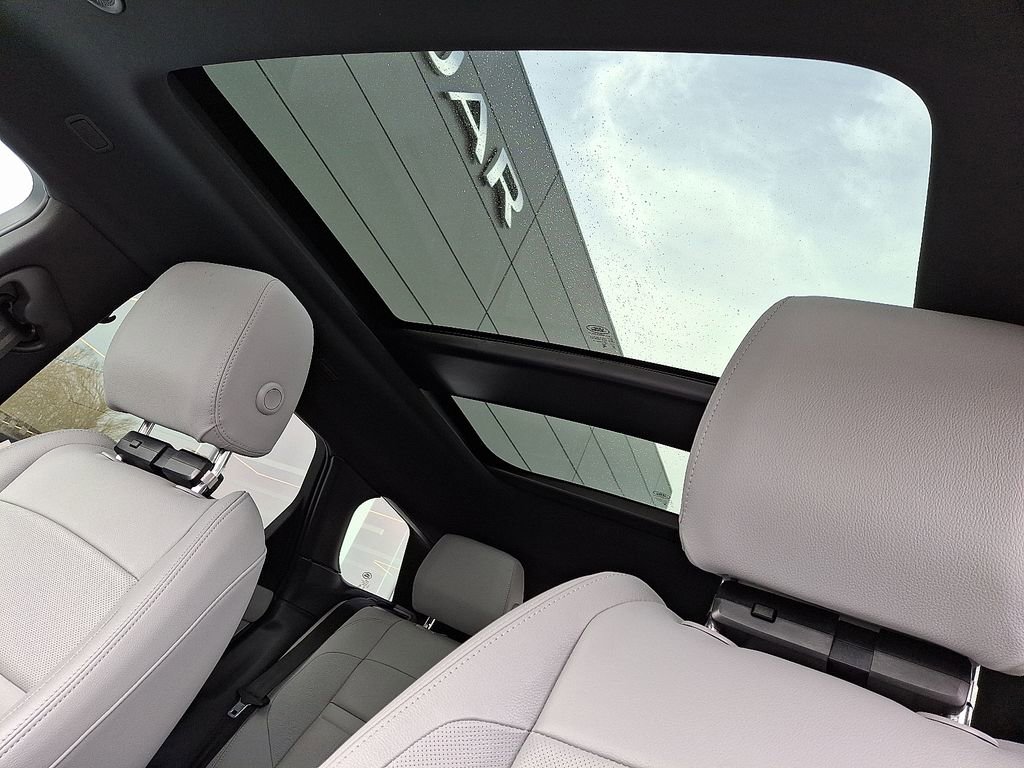 Certified 2026 Land Rover Range Rover Evoque S image 14