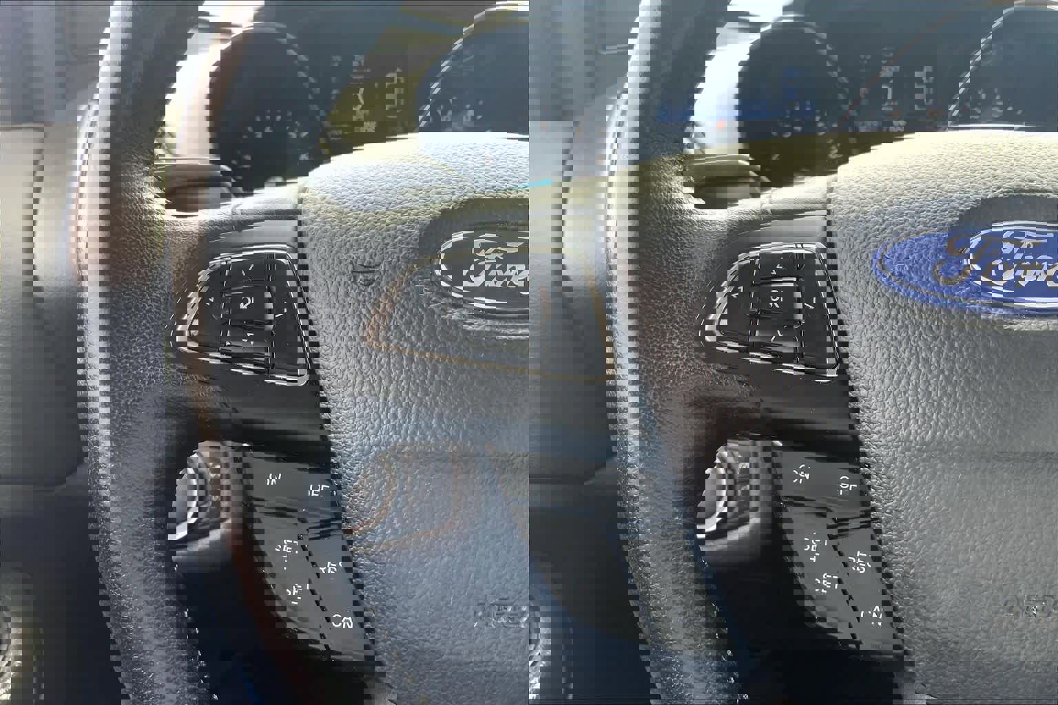 Used 2019 Ford Escape SEL image 24