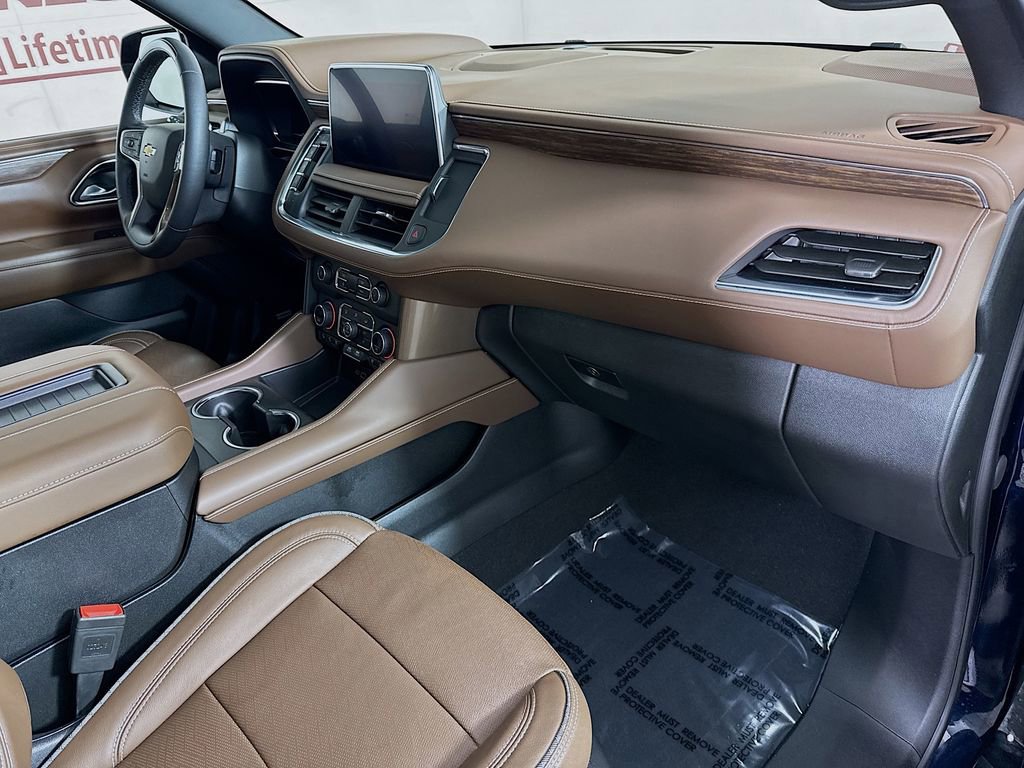 Used 2024 Chevrolet Suburban High Country w/ Advanced Technology Package AWD/4WD image 33