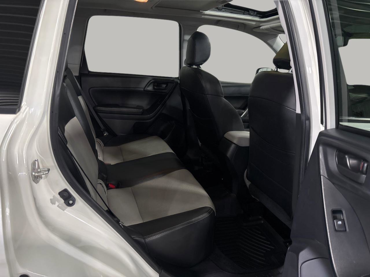 Used 2015 Subaru Forester 2.5i Premium w/ All-Weather Package AWD/4WD image 27