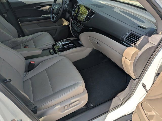 Used 2019 Honda Pilot Elite image 12