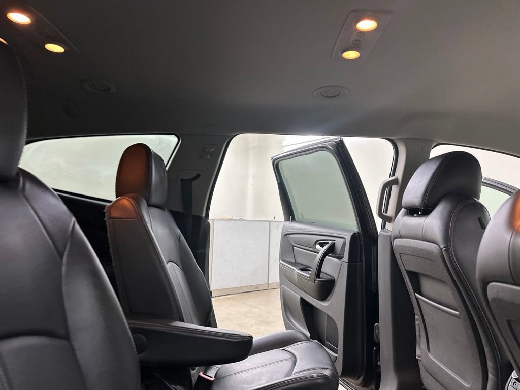 Used 2017 Chevrolet Traverse LT AWD/4WD image 21