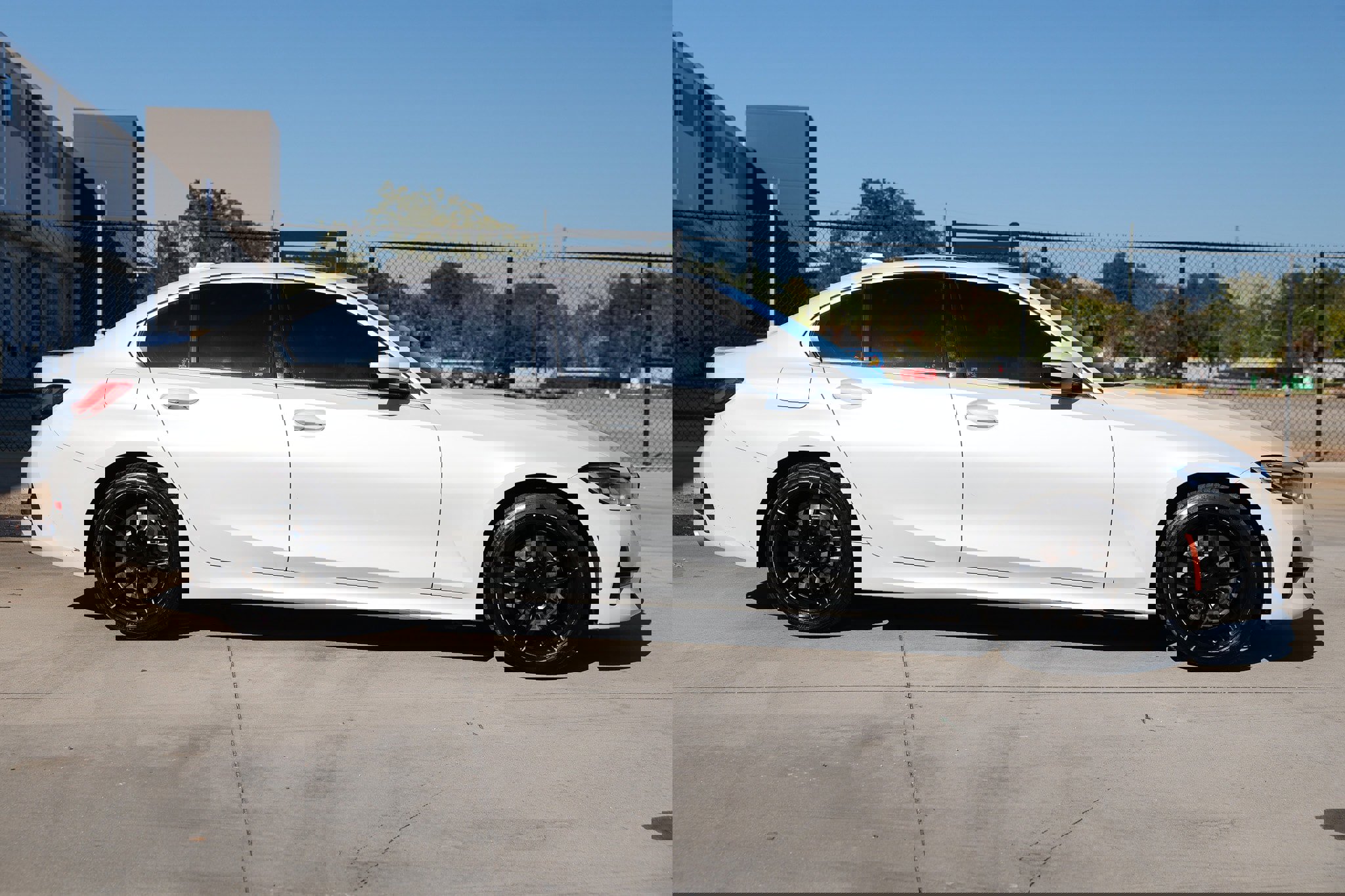 Used 2019 BMW 330i Sedan w/ Premium Package image 18