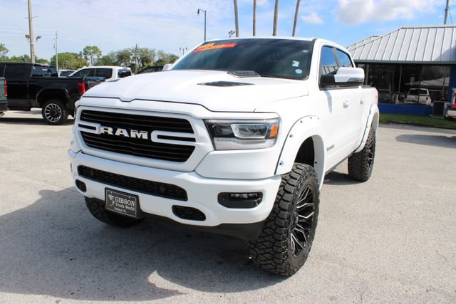 Used 2023 RAM 1500 Laramie AWD/4WD image 3