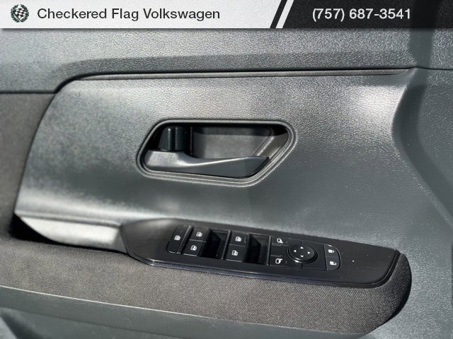 Used 2025 Nissan Kicks S image 14