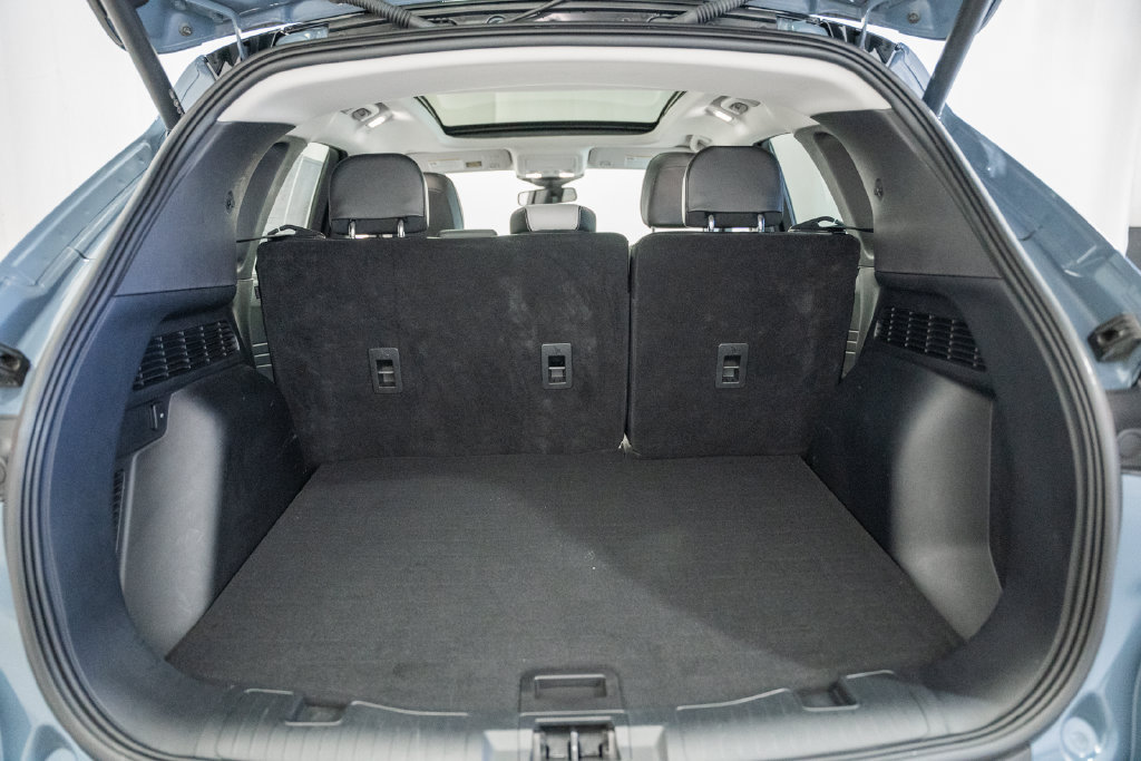 Used 2024 Ford Escape SE w/ PHEV Premium Package FWD image 12