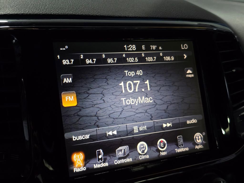 Used 2018 Jeep Grand Cherokee Altitude AWD/4WD image 21