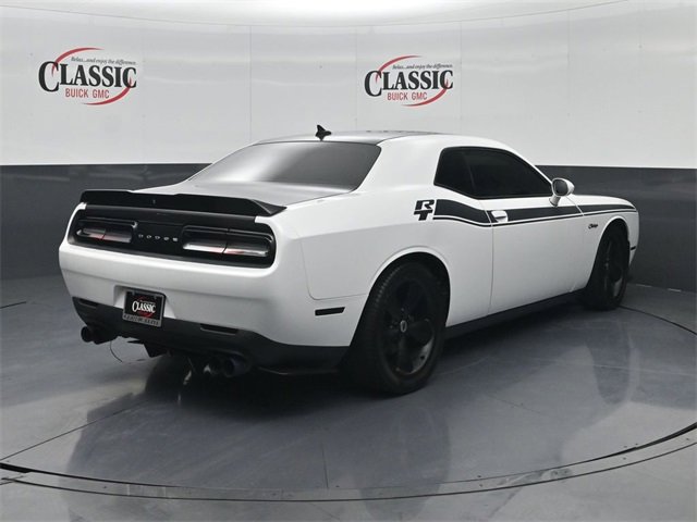 Used 2019 Dodge Challenger R/T w/ Plus Package image 7