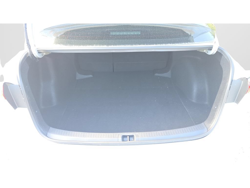 Used 2024 Toyota Corolla LE FWD image 5