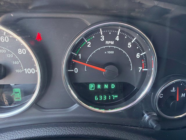 Used 2018 Jeep Wrangler Unlimited Sahara AWD/4WD image 14