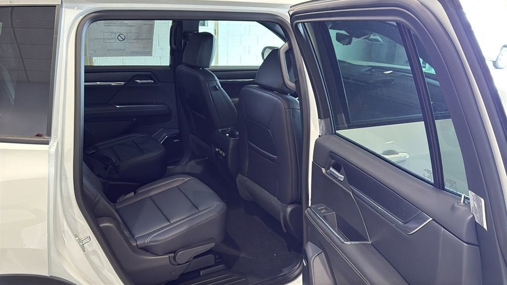 New 2026 GMC Acadia Elevation w/ Elevation Premium Package AWD/4WD image 14