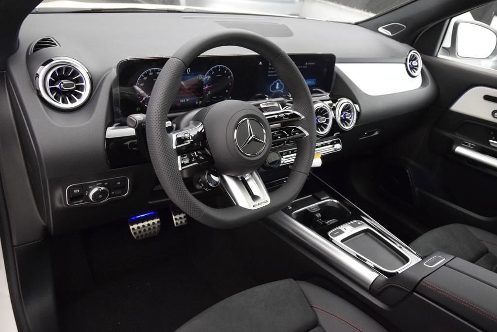 New 2026 Mercedes-Benz GLA 35 AMG 4MATIC image 21