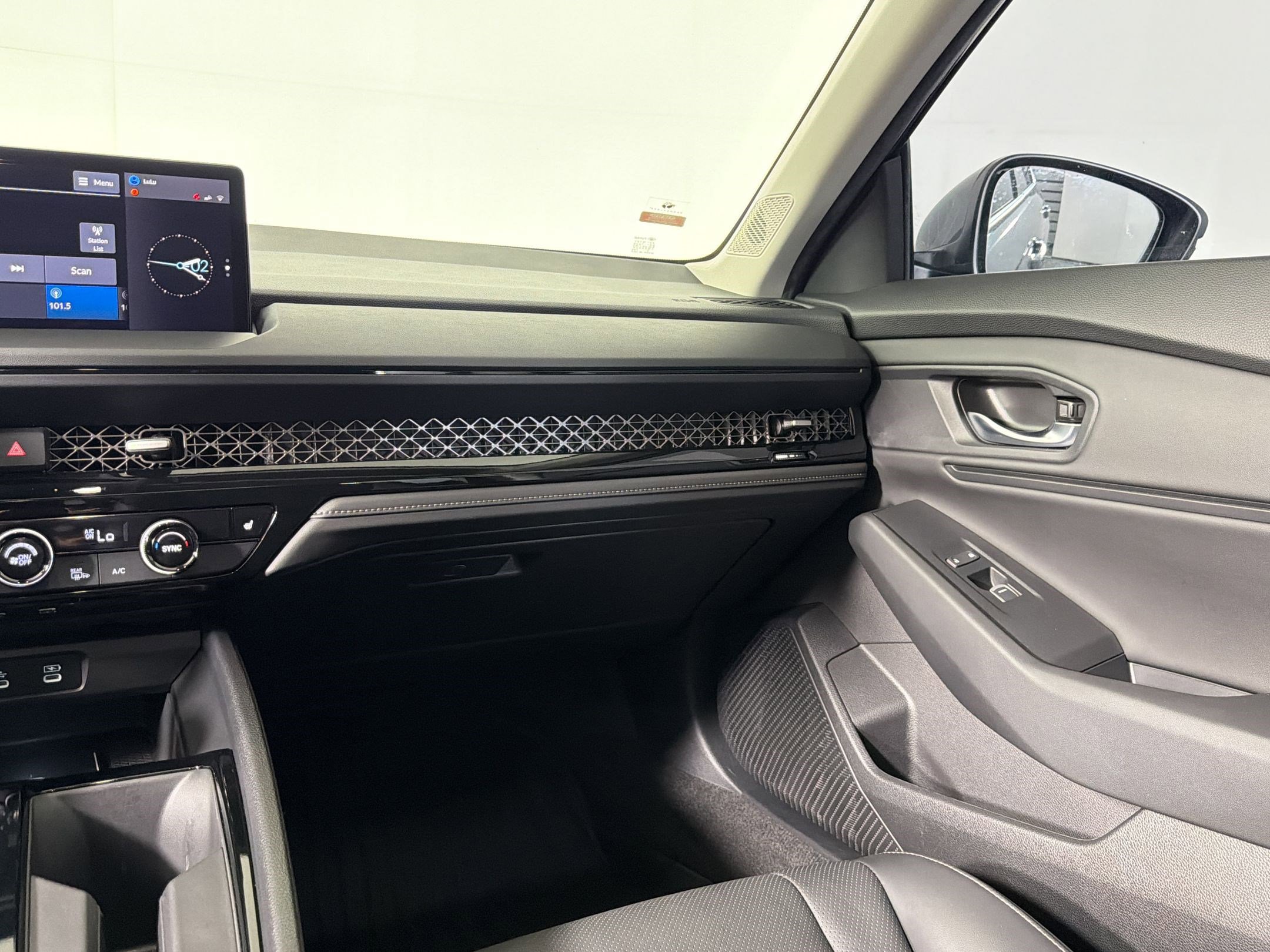 Certified 2025 Honda Accord EX-L image 28