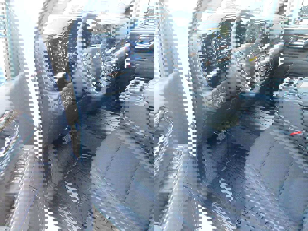 New 2026 Chevrolet Silverado 3500 LT w/ Convenience Package image 13