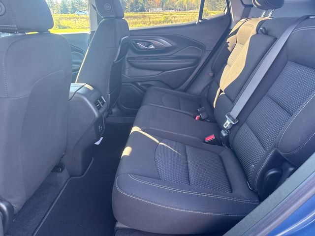 Used 2024 GMC Terrain SLE image 28