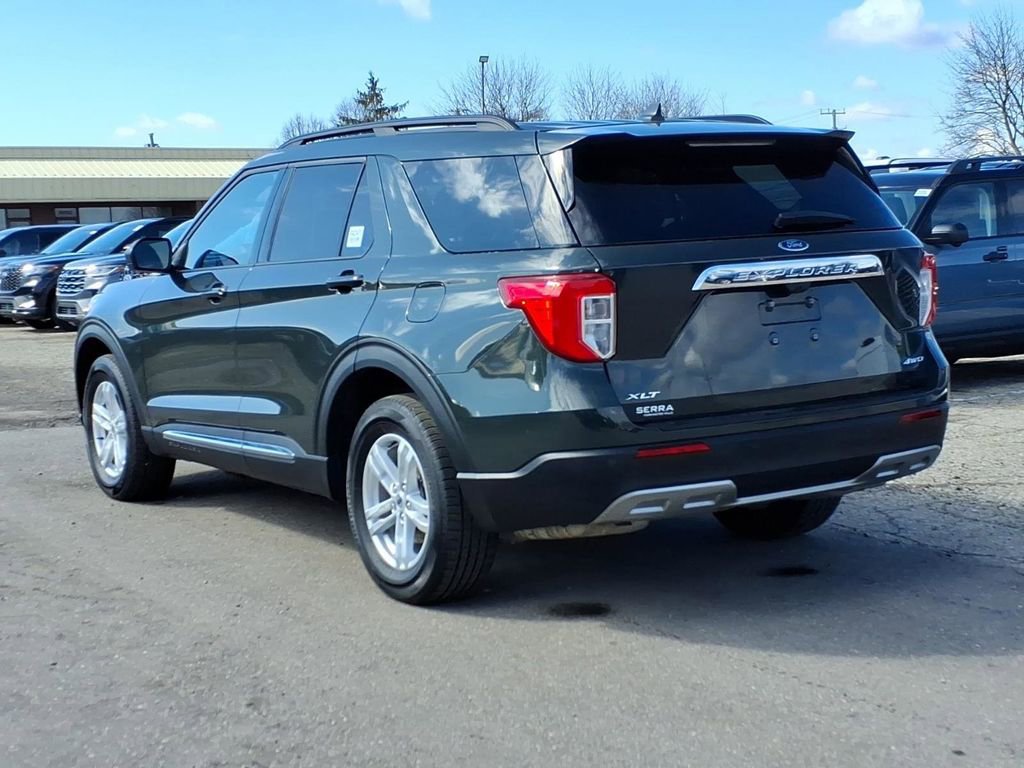 Used 2024 Ford Explorer XLT w/ Equipment Group 202A AWD/4WD image 3