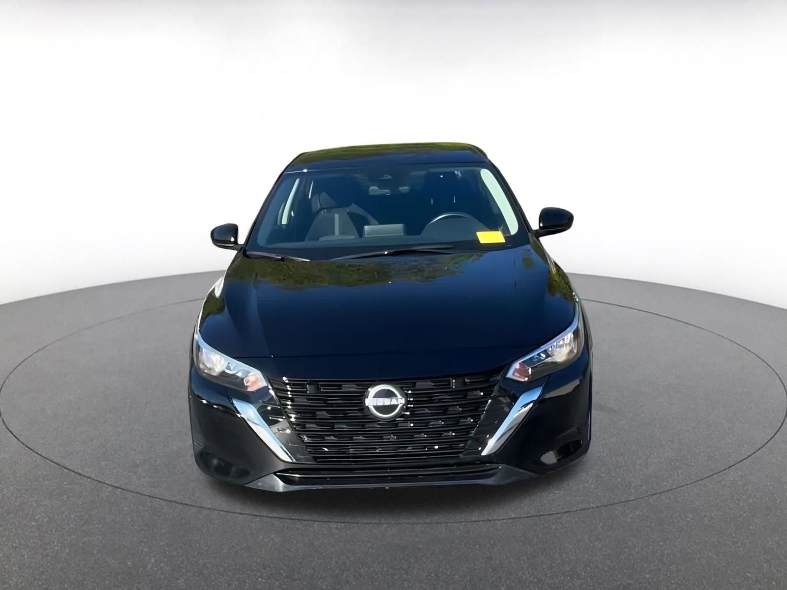 Used 2025 Nissan Sentra SV image 3