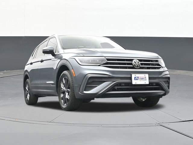 Used 2022 Volkswagen Tiguan SE image 56