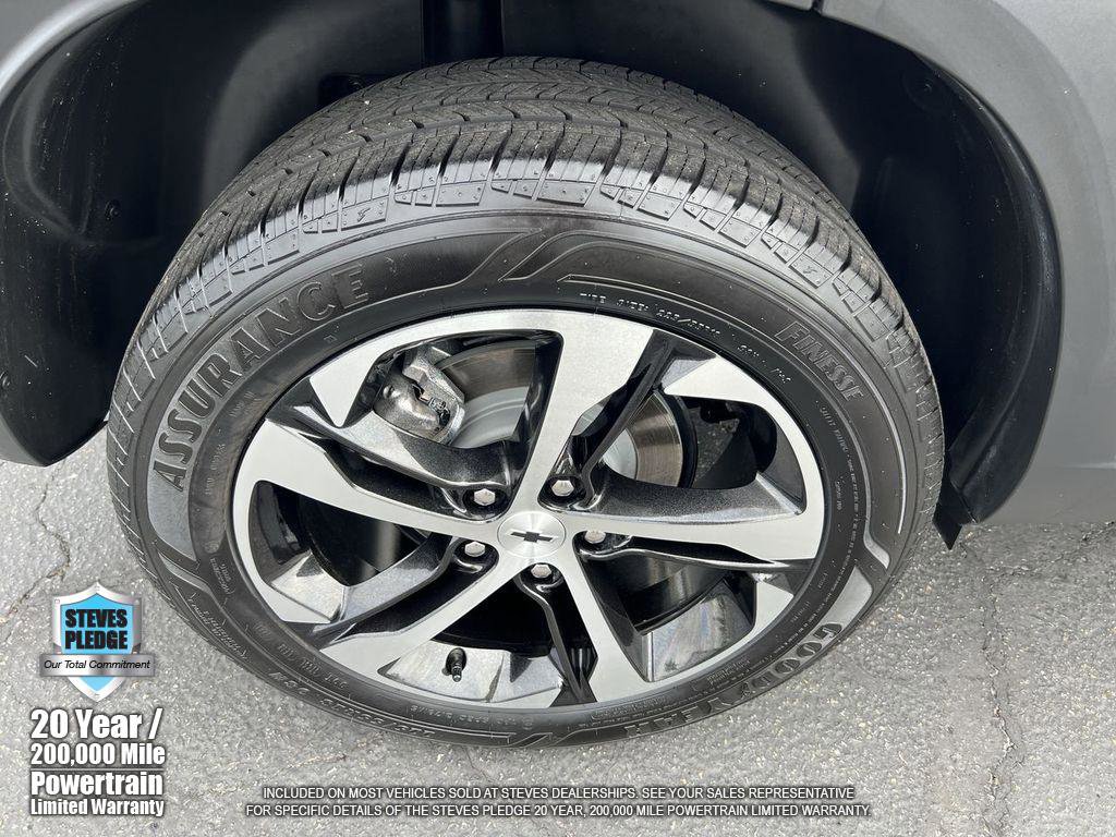 Certified 2025 Chevrolet Trax RS w/ Driver Confidence Package FWD image 31