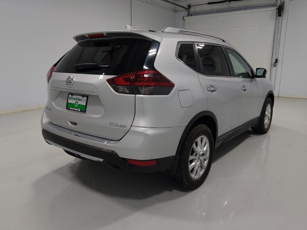 Used 2018 Nissan Rogue SV w/ Premium Package image 9