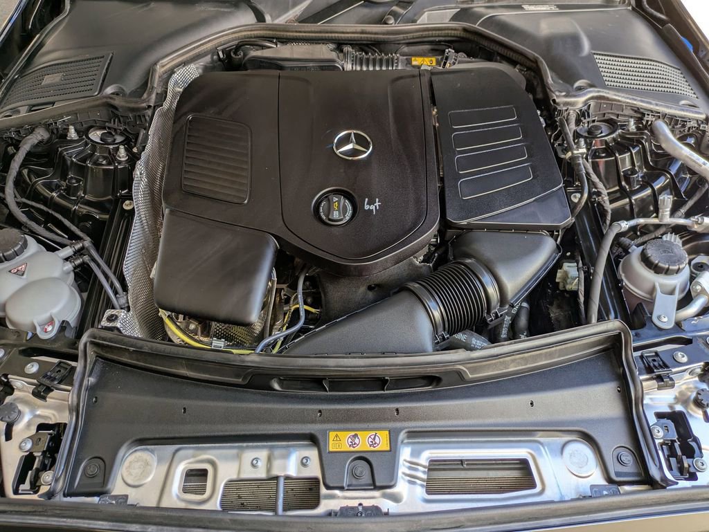 Used 2025 Mercedes-Benz C 300 Sedan image 30