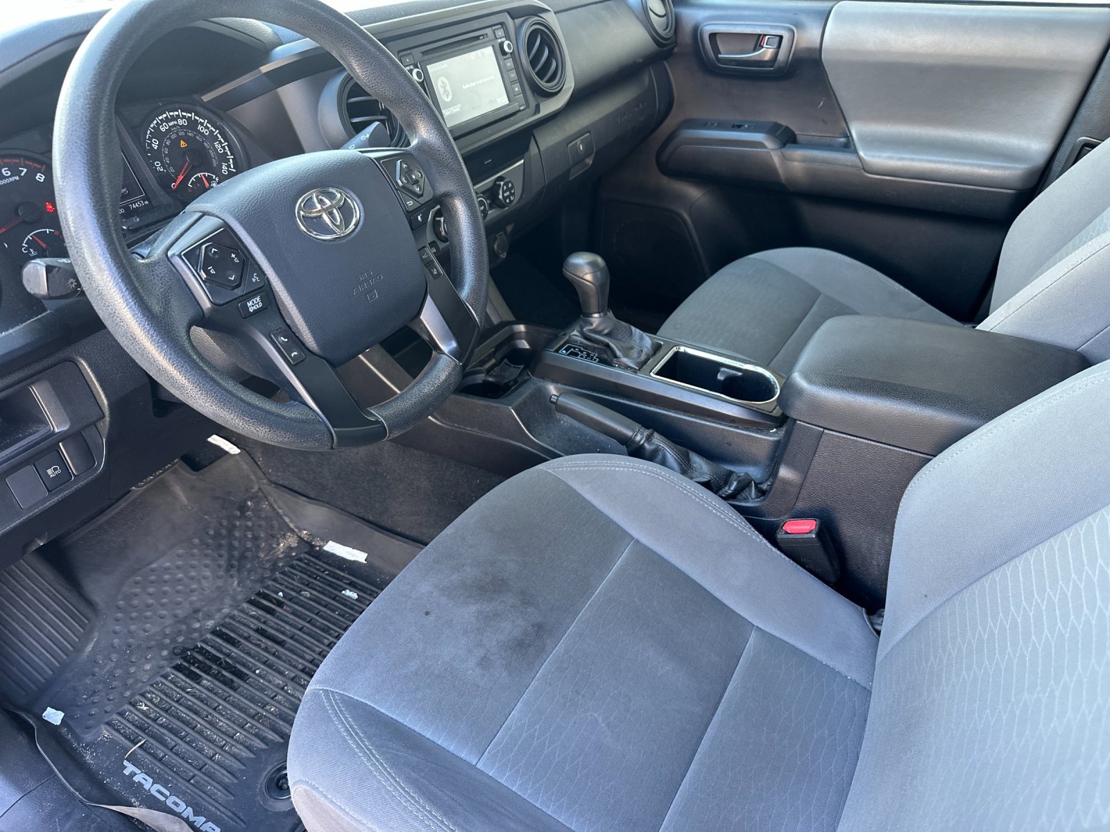 Used 2019 Toyota Tacoma SR image 9