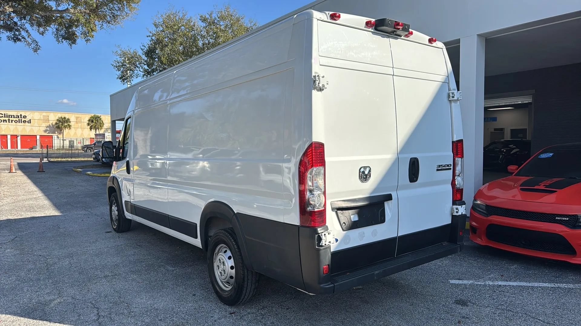 Used 2023 RAM ProMaster 3500 w/ Driver Convenience Group FWD image 5