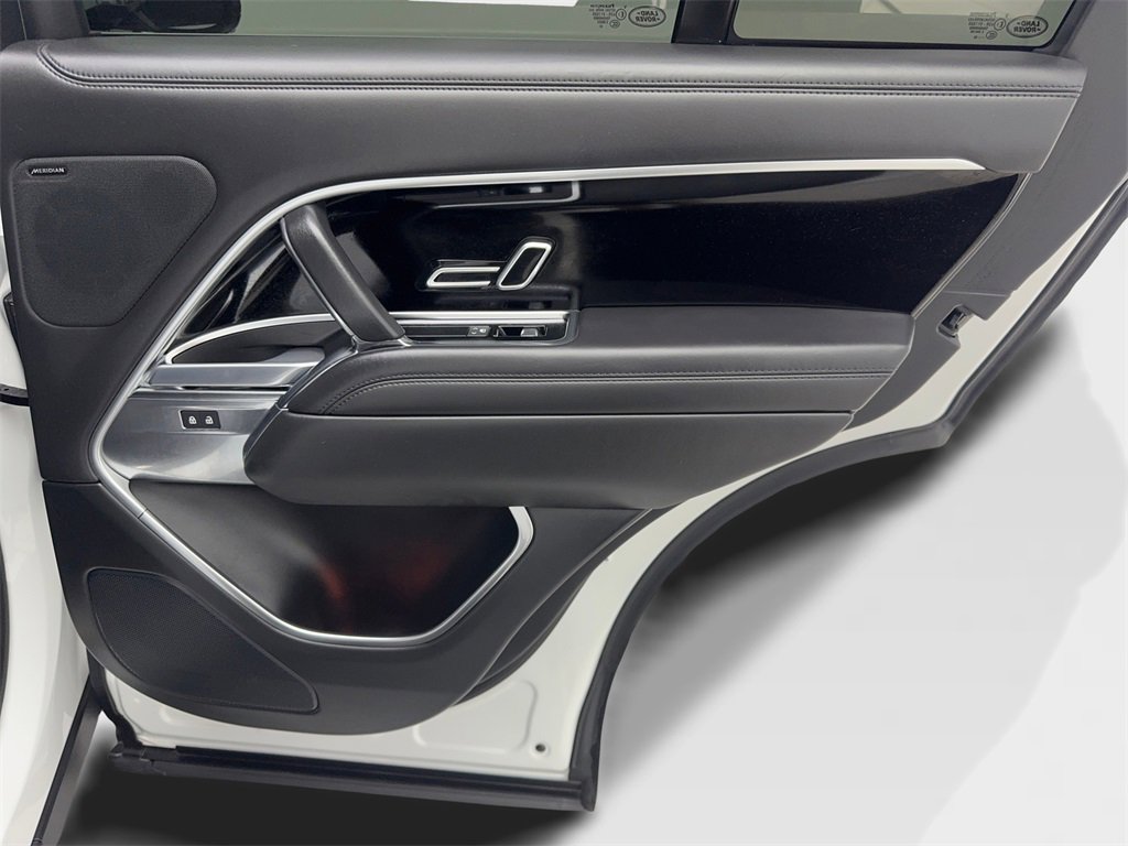 Used 2023 Land Rover Range Rover SE image 41