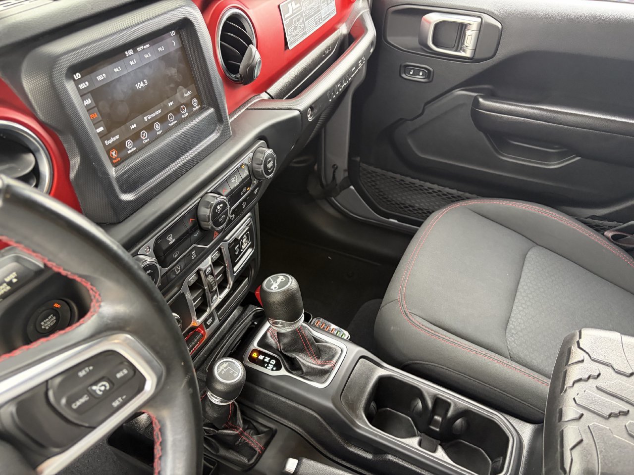 Used 2019 Jeep Wrangler Unlimited Rubicon w/ Safety Group AWD/4WD image 25