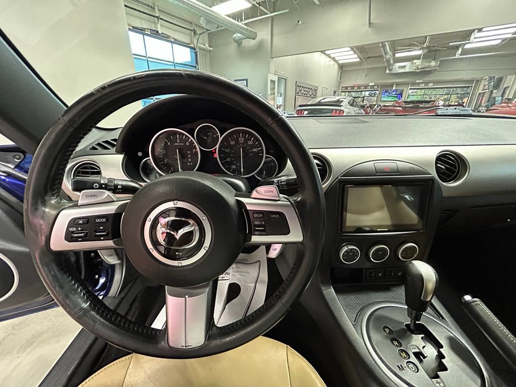 Used 2009 MAZDA MX-5 Miata Grand Touring RWD image 7
