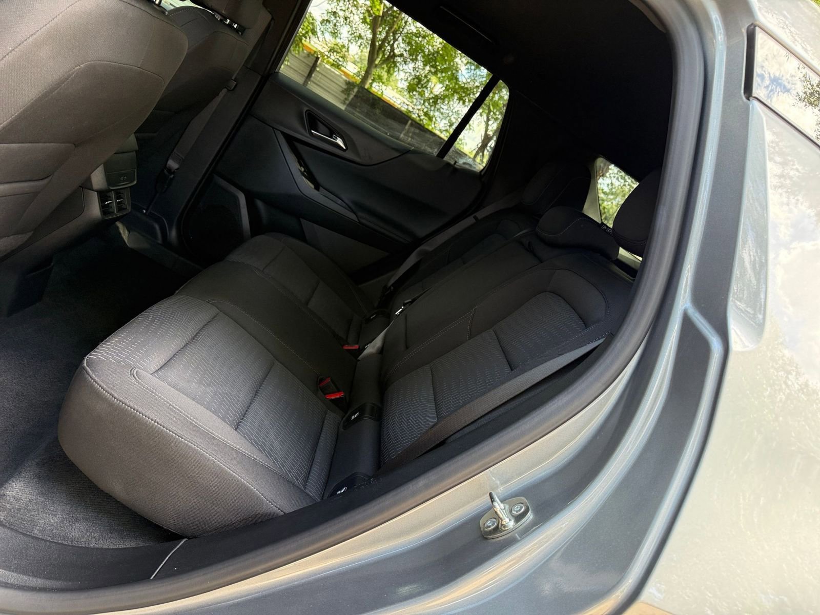 Used 2025 Chevrolet Equinox LT AWD/4WD image 35