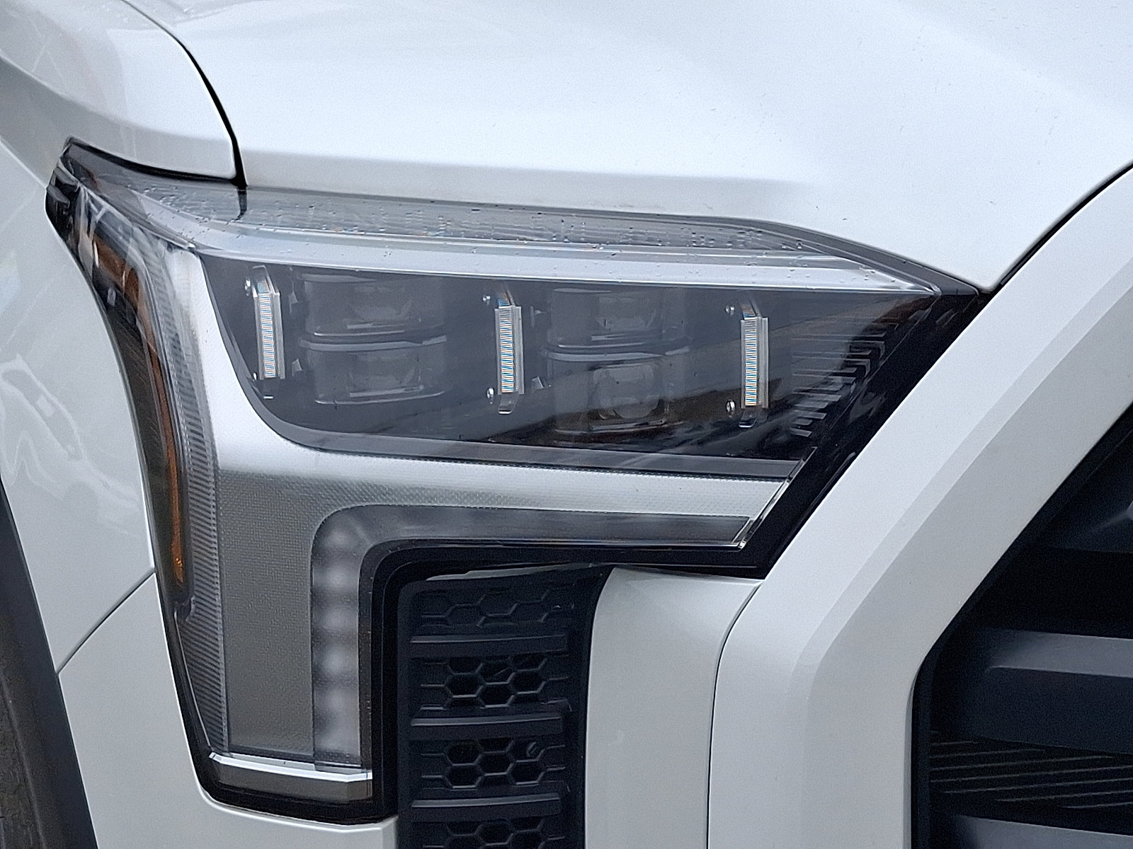 Used 2024 Toyota Tundra Limited AWD/4WD image 10